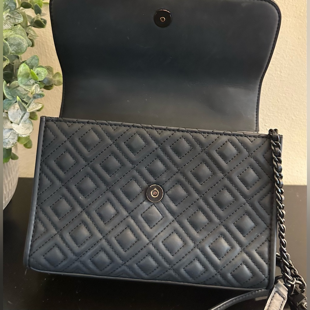 Tory Burch Fleming Matte Convertible Shoulder Bag - Picture 11 of 13
